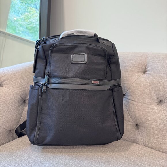 Tumi Slim Solutions Brief Pack black backpack - Picture 1 of 8